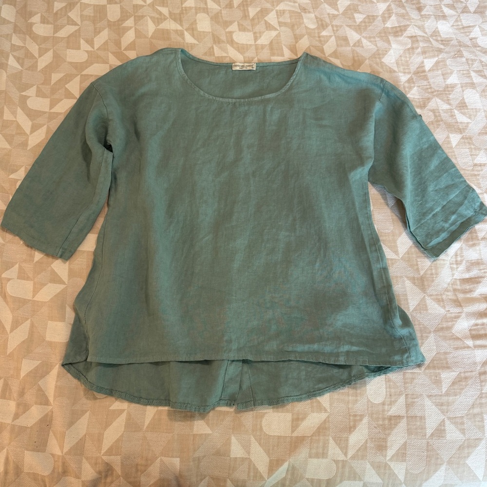 Terzo millennio Green linen Relaxed Blouse with Asymmetrical Hem